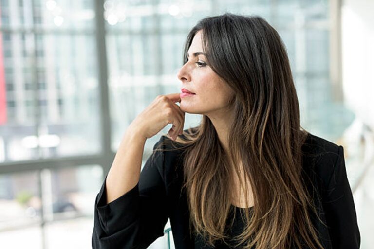 Mindset Coaching for Overthinkers Who Assume the Worst in Relationships